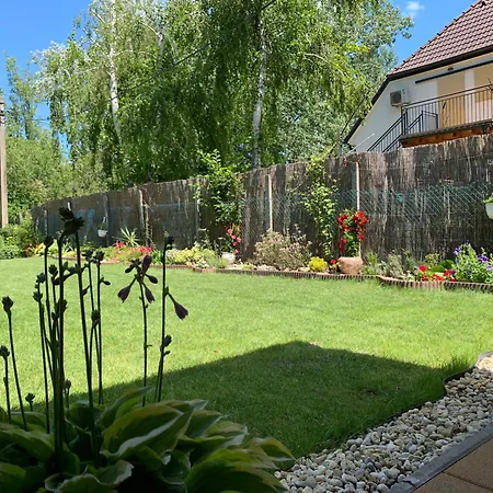 Holiday home Szarszo With 3 And Private Beach, Private Parking Balatonszarszo
