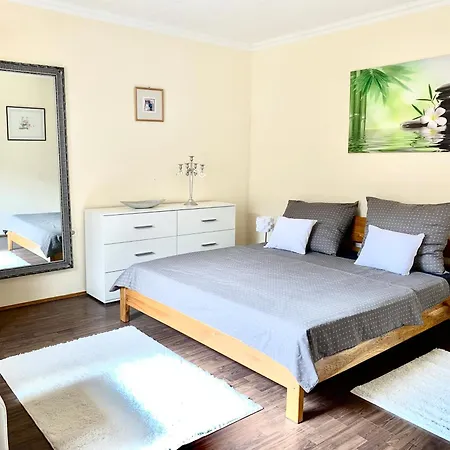 Nyaraló Szarszo With 3 And Private Beach, Private Parking Balatonszárszó