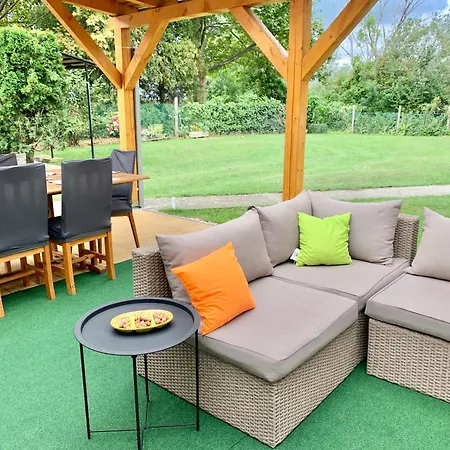 Szarszo With 3 And Private Beach, Private Parking * Балатонсарсо