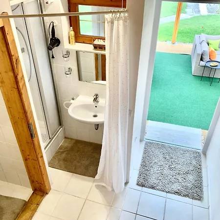 Szarszo With 3 And Private Beach, Private Parking בית נופש