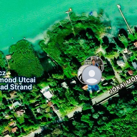 Szarszo With 3 And Private Beach, Private Parking