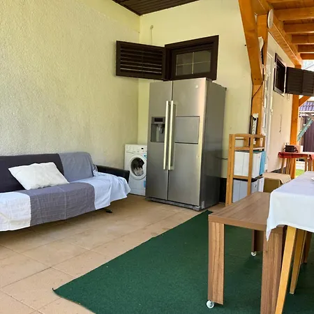 Szarszo With 3 And Private Beach, Private Parking בית נופש *