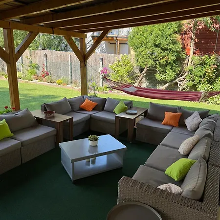 Szarszo With 3 And Private Beach, Private Parking בית נופש *