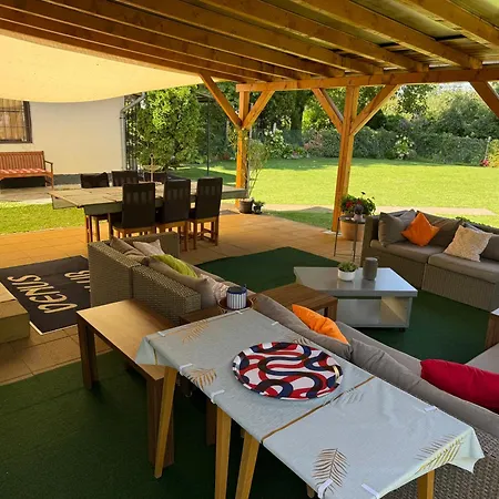 Szarszo With 3 And Private Beach, Private Parking * Balatonszarszo