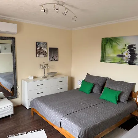 Tatil Evi Szarszo With 3 And Private Beach, Private Parking Balatonszarszo