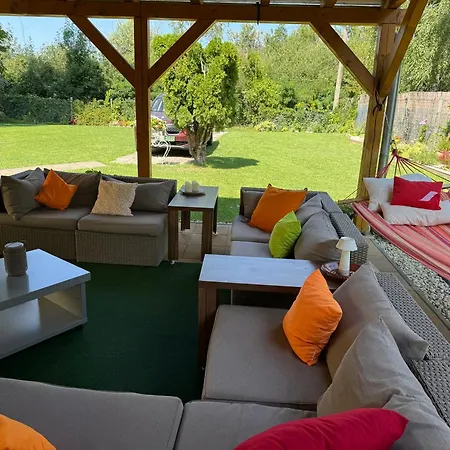 Szarszo With 3 And Private Beach, Private Parking Balatonszarszo