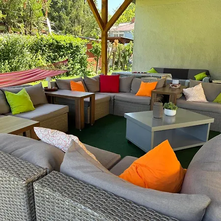 Σπίτι διακοπών Szarszo With 3 And Private Beach, Private Parking Balatonszarszo