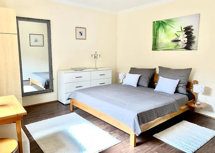 Casa vacanze Szarszo With 3 And Private Beach, Private Parking Balatonszarszo