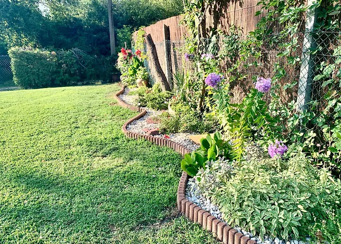 Szarszo With 3 And Private Beach, Private Parking *