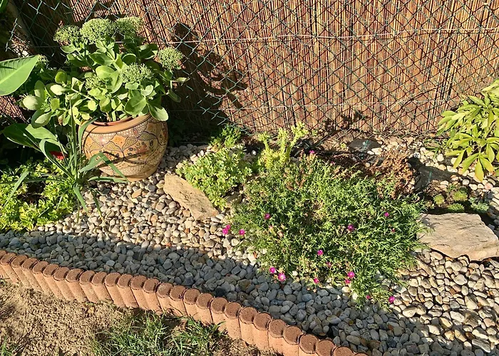 Casa vacanze Szarszo With 3 And Private Beach, Private Parking Balatonszarszo