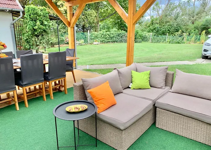 Szarszo With 3 And Private Beach, Private Parking * Balatonszarszo