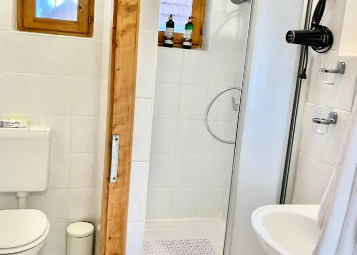 Szarszo With 3 And Private Beach, Private Parking * Balatonszarszo