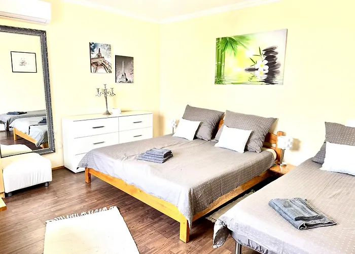 Szarszo With 3 And Private Beach, Private Parking * Balatonszarszo