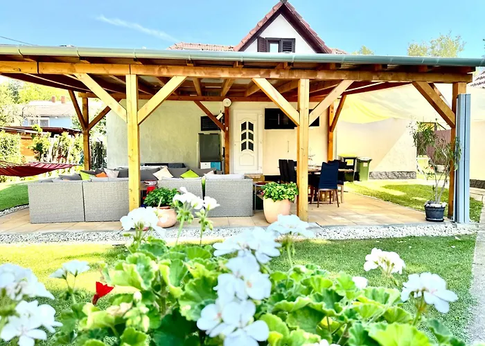 Szarszo With 3 And Private Beach, Private Parking Balatonszarszo