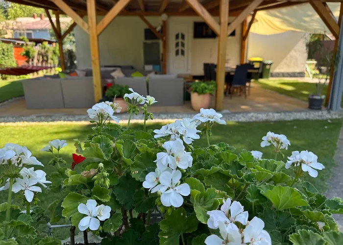 Szarszo With 3 And Private Beach, Private Parking Balatonszarszo