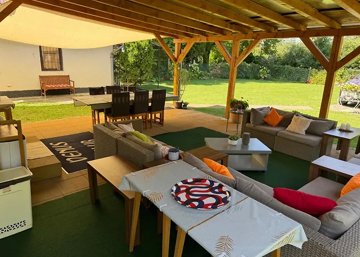 Szarszo With 3 And Private Beach, Private Parking * Balatonszarszo