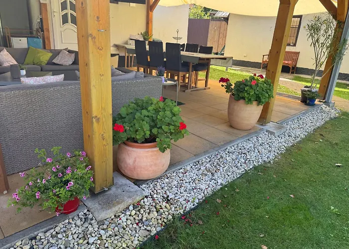 Szarszo With 3 And Private Beach, Private Parking