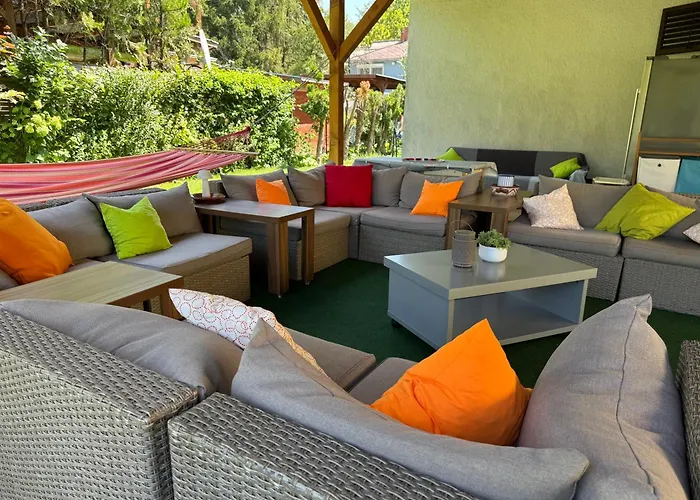 Casa vacanze Szarszo With 3 And Private Beach, Private Parking Balatonszarszo