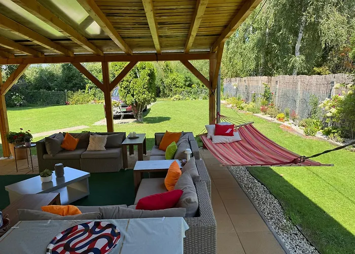 Casa vacanze Szarszo With 3 And Private Beach, Private Parking