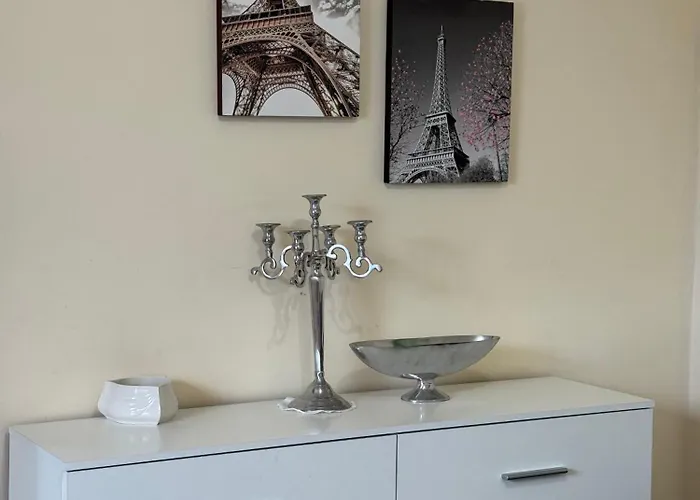 Casa vacanze Szarszo With 3 And Private Beach, Private Parking Balatonszarszo